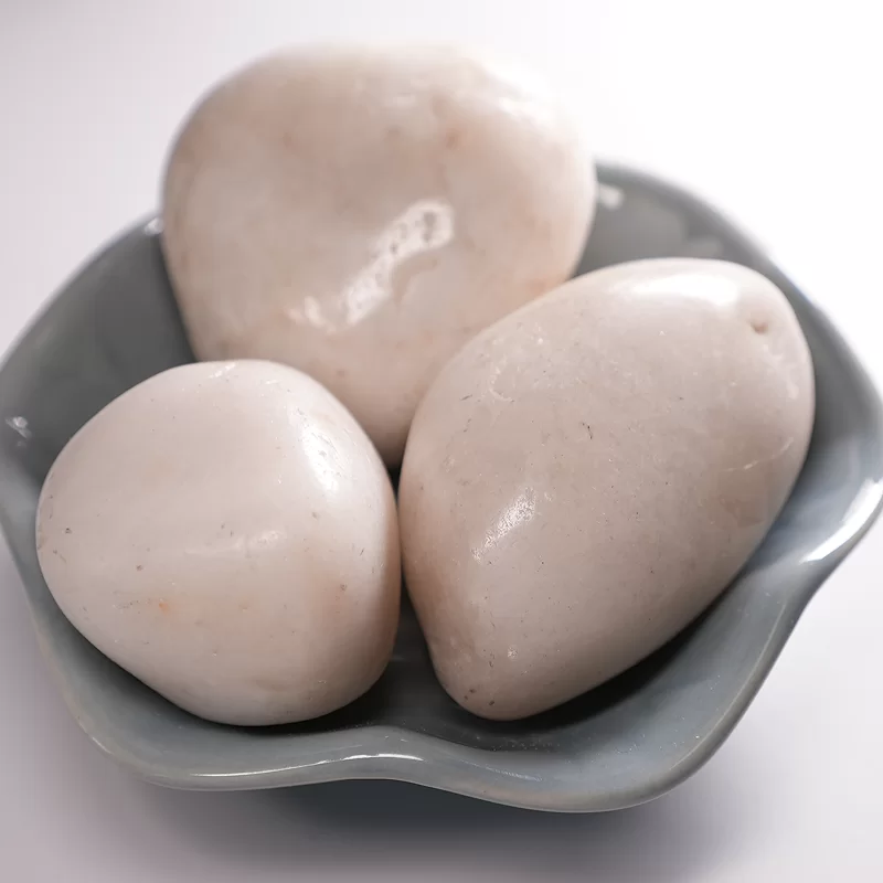 Natūralūs spalvingi / balti / juodi / geltoni trinkelių akmenys parko apželdinimui