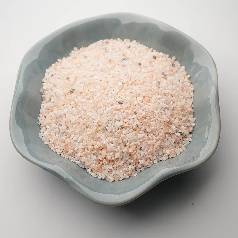 Natūralus spalvotas smėlis tekstūruotiems dažams, pastatų apdailai, teraco agregatams, tikro akmens dažams